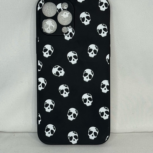 Skull Pattern Black iPhone 13 Pro Max Case - Picture 2 of 2